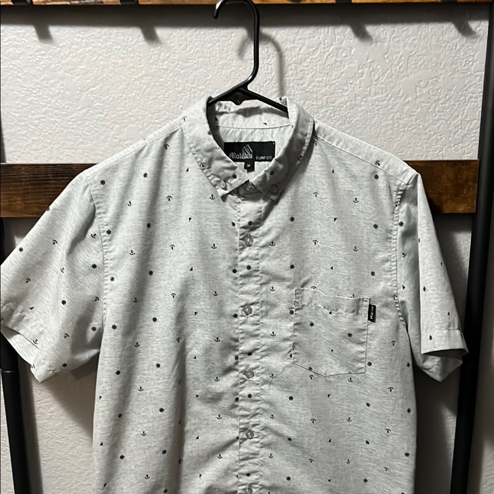 Molokai Surf co. Gray Short Sleeve Shirt